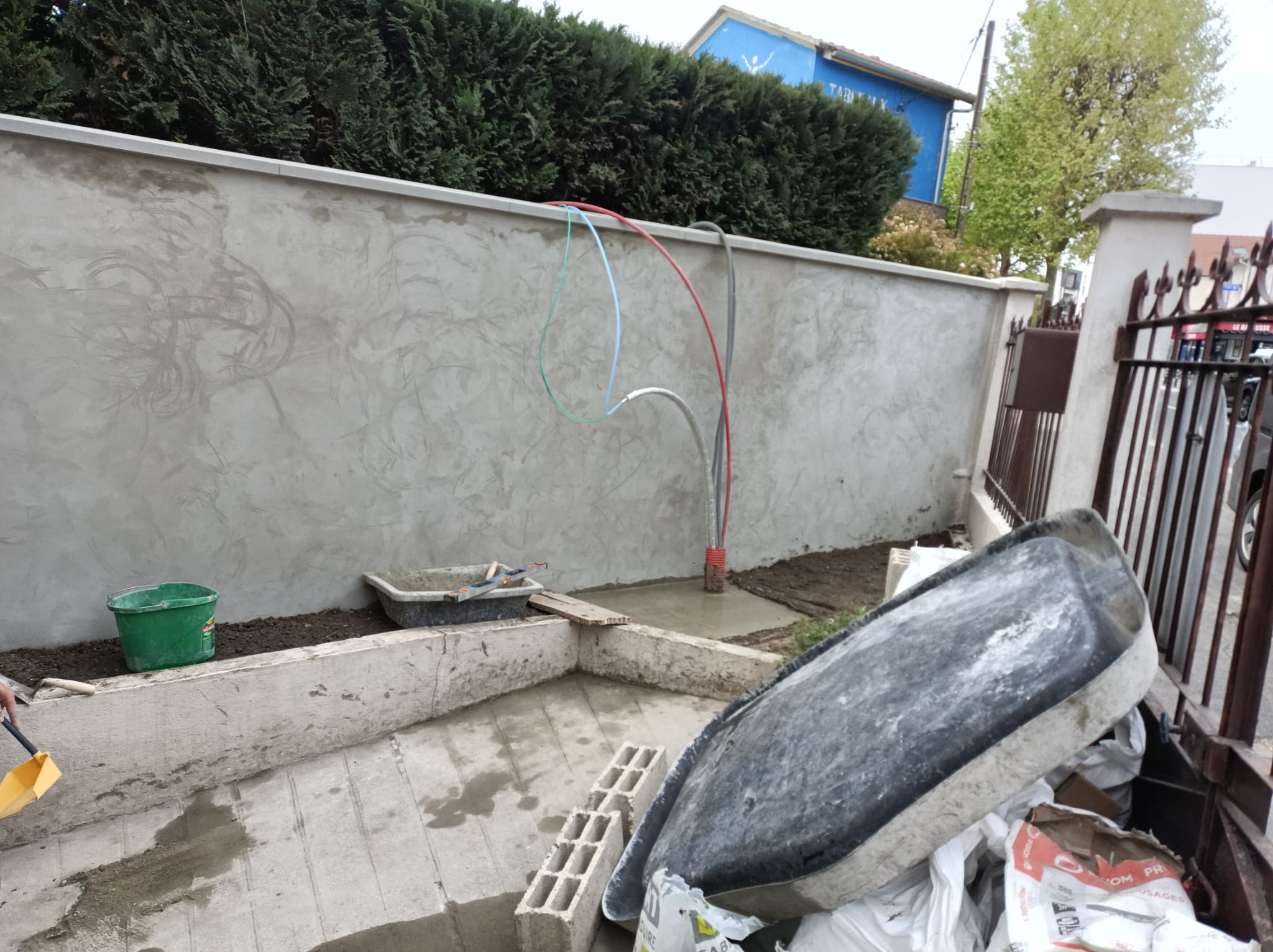 Histoire d'eau plombier chauffagiste Montreuil Paris Ile de France Installation pompe à chaleur 14 KW avec remplacement de mur mitoyen (11)