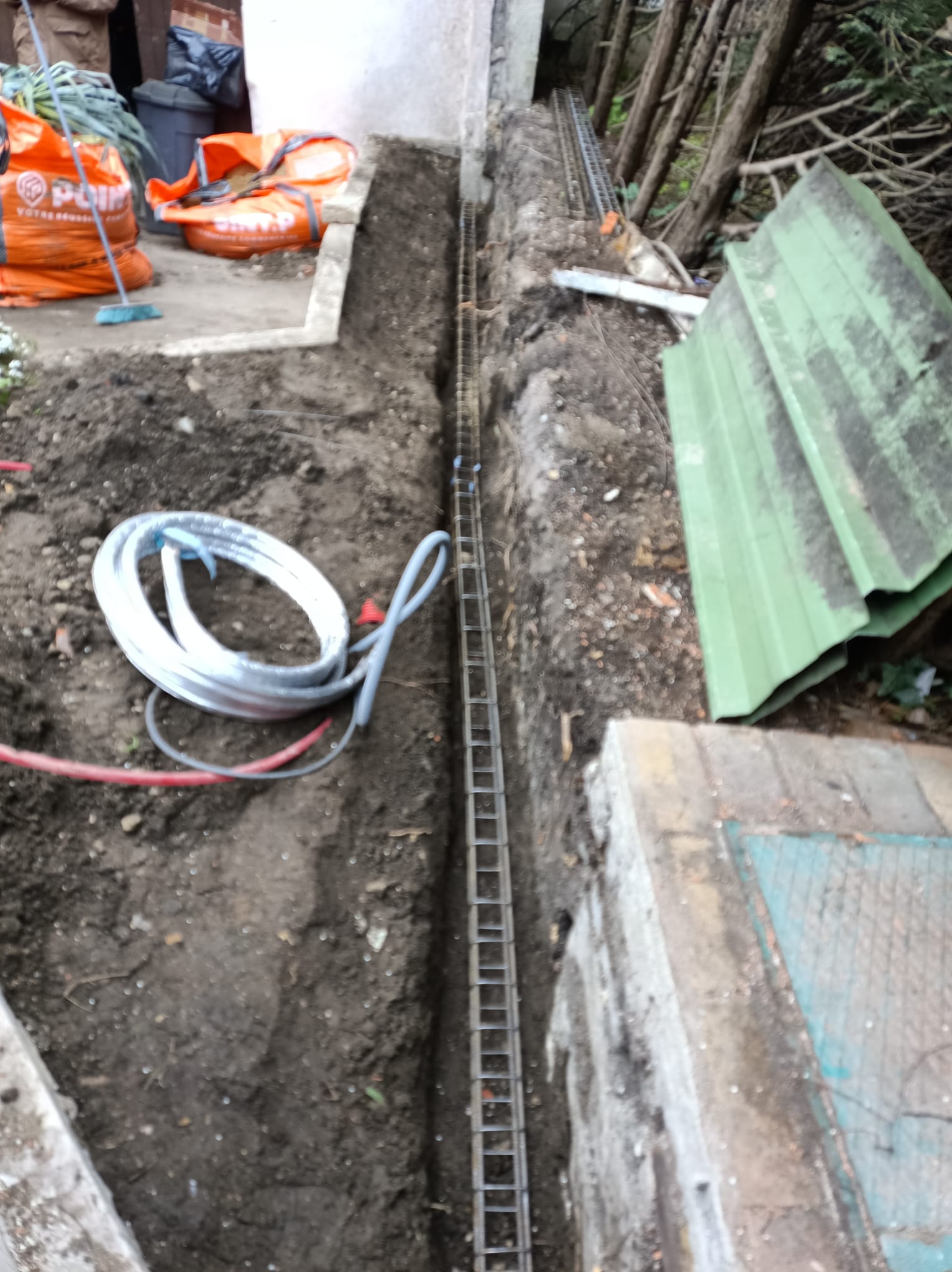 Histoire d'eau plombier chauffagiste Montreuil Paris Ile de France Installation pompe à chaleur 14 KW avec remplacement de mur mitoyen (12)