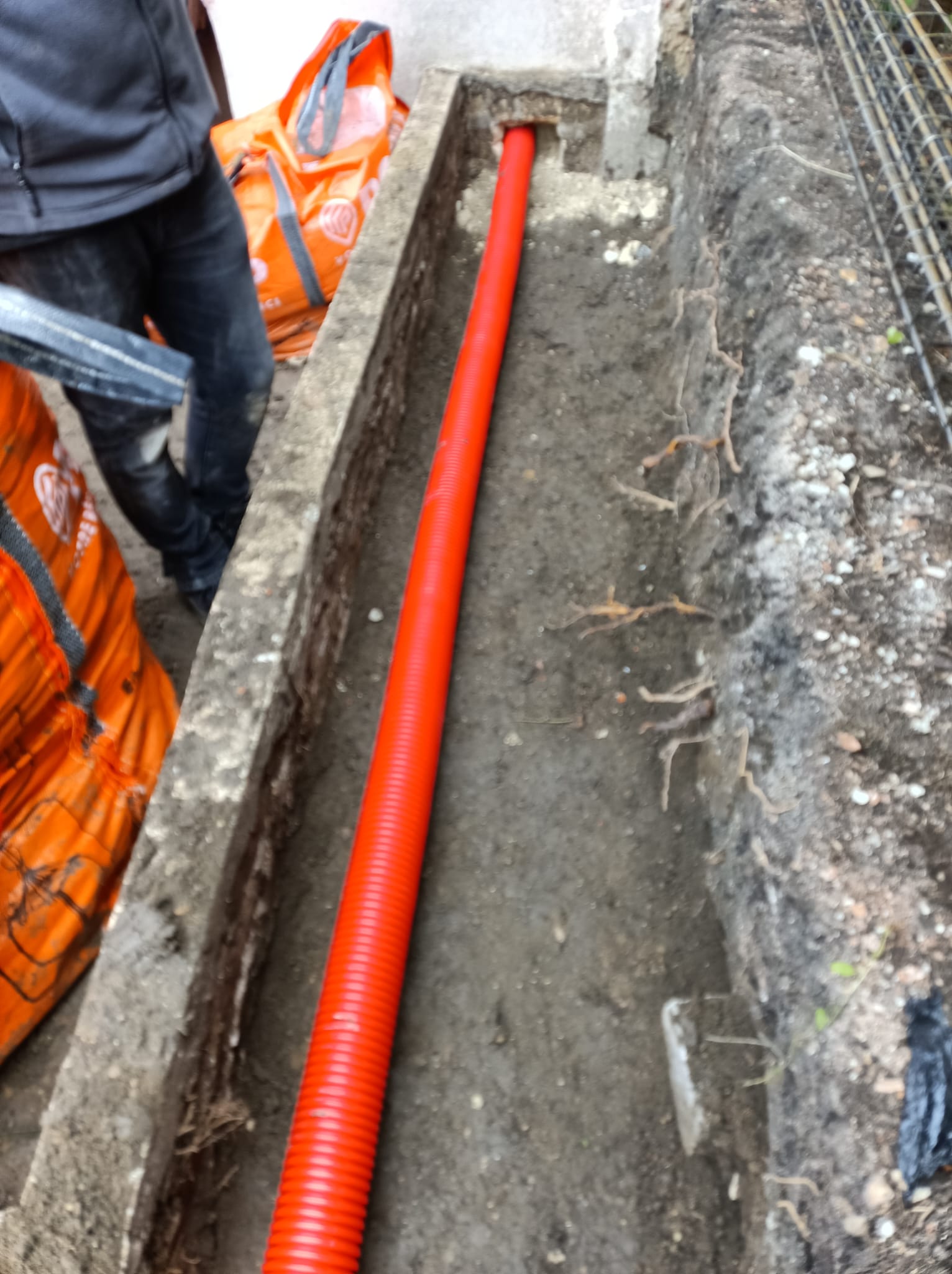 Histoire d'eau plombier chauffagiste Montreuil Paris Ile de France Installation pompe à chaleur 14 KW avec remplacement de mur mitoyen (14)
